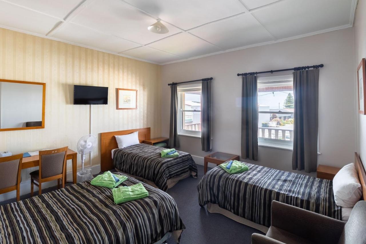 The Victoria Hotel Port MacDonnell Exterior foto