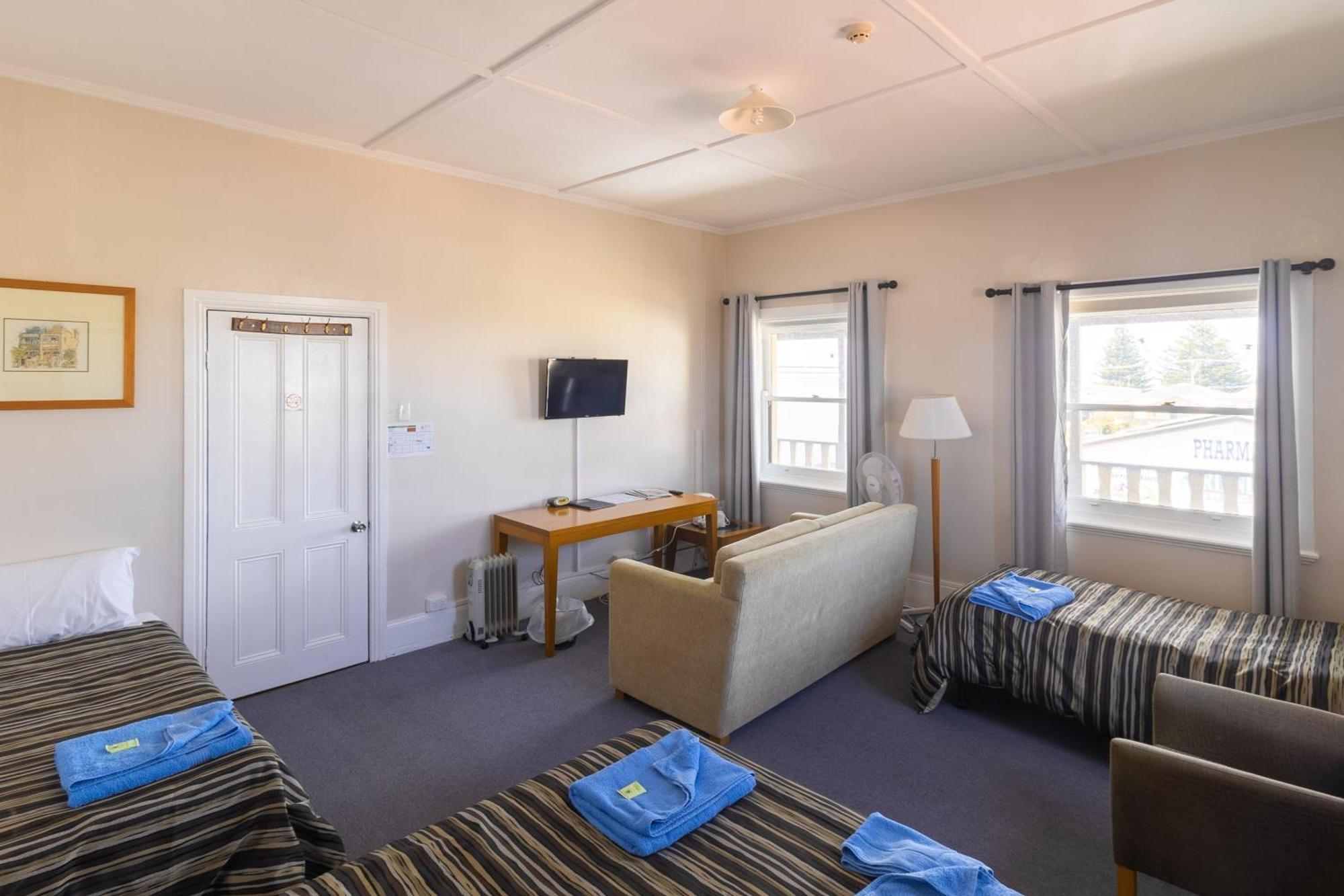 The Victoria Hotel Port MacDonnell Zimmer foto